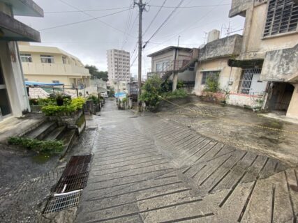 那覇市識名二丁目土地建物　査定